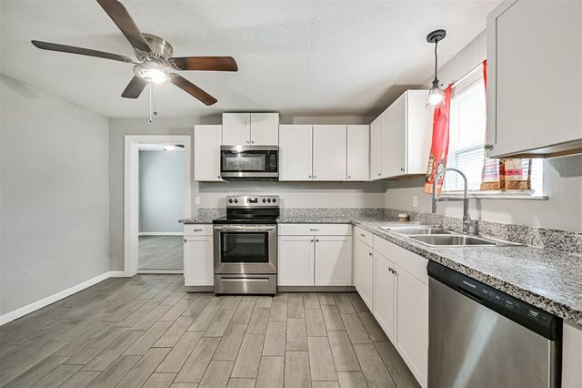 205 Prune Street, La Marque, TX 77568