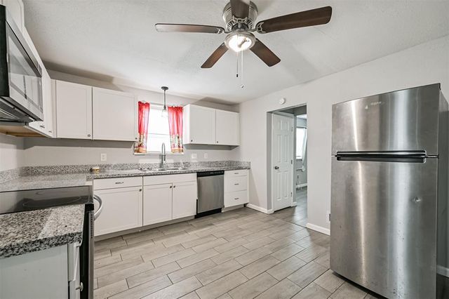 205 Prune Street, La Marque, TX 77568
