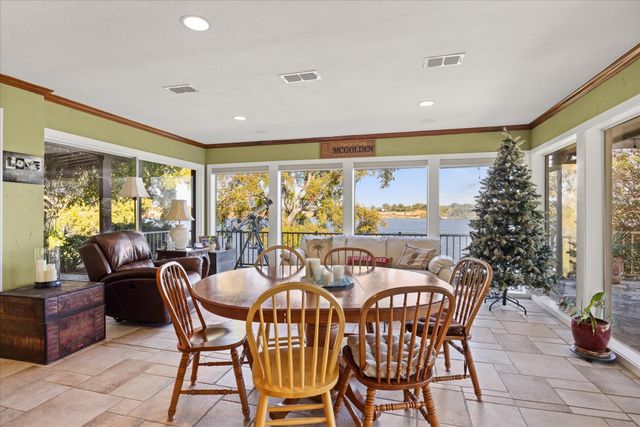 1517 Lakeview Court, Granbury, TX 76048