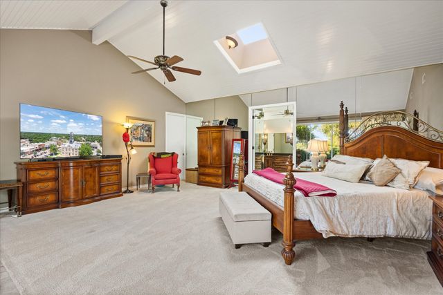 1517 Lakeview Court, Granbury, TX 76048