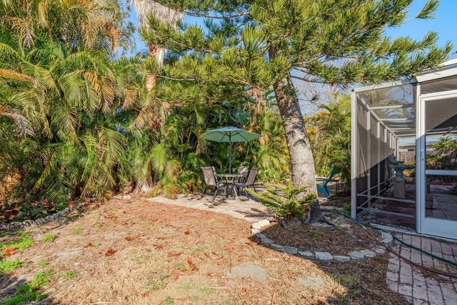 3227 ROCK ROYAL DRIVE, Holiday, FL 34691