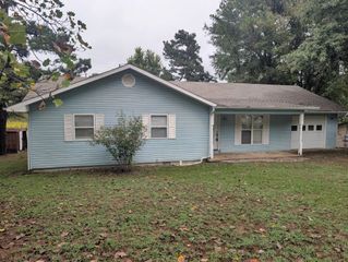 205 Peach Street, Harrison, AR 72601