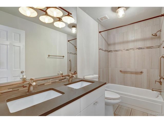 7699 E Mineral Pl, Centennial, CO 80112