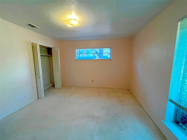 15 Post Oak Trail, Greenville, TX 75402