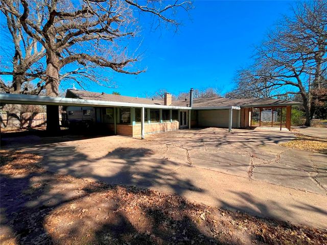 15 Post Oak Trail, Greenville, TX 75402