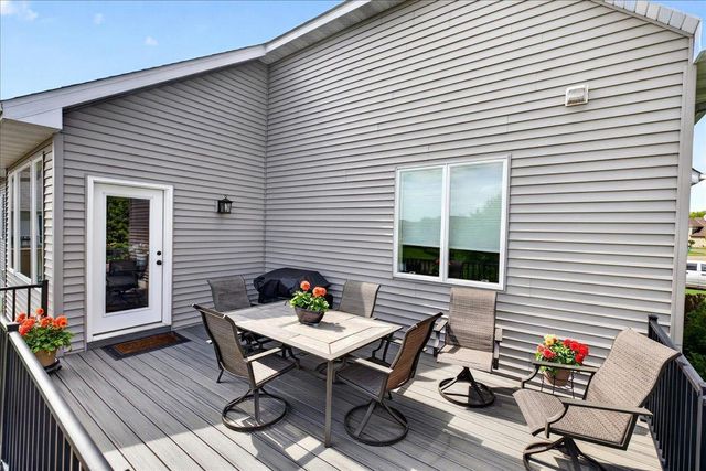10302 Oregon Avenue N, Brooklyn Park, MN 55445