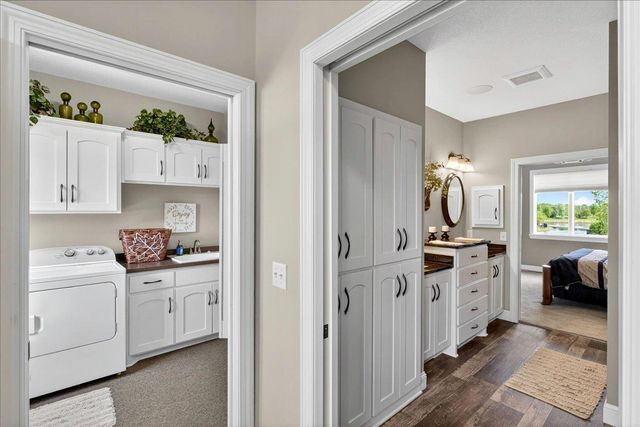 10302 Oregon Avenue N, Brooklyn Park, MN 55445