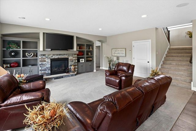 10302 Oregon Avenue N, Brooklyn Park, MN 55445