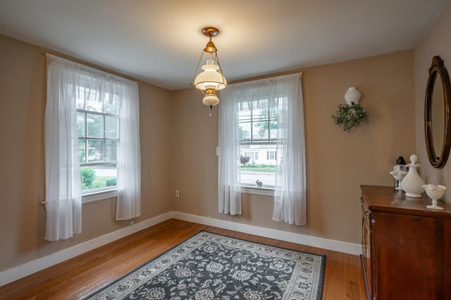 21 Charlotte Avenue, Nashua, NH 03064