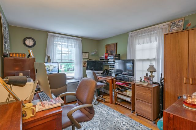 21 Charlotte Avenue, Nashua, NH 03064
