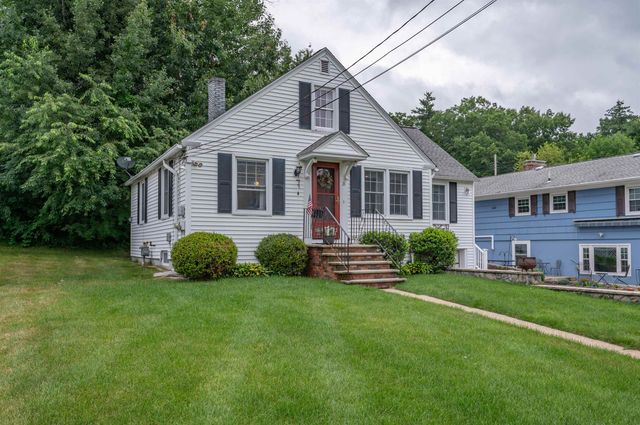 21 Charlotte Avenue, Nashua, NH 03064