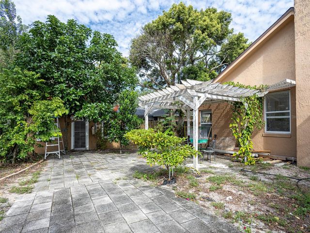 2855 CHAPELWOOD COURT, Oviedo, FL 32765