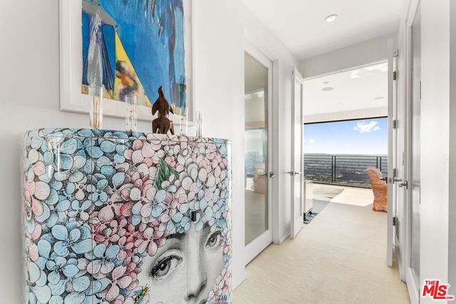 1501 Viewsite Terrace, Los Angeles, CA 90069