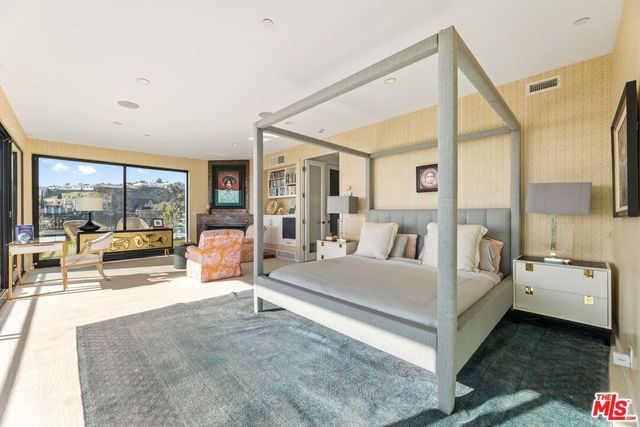1501 Viewsite Terrace, Los Angeles, CA 90069