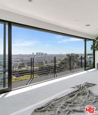 1501 Viewsite Terrace, Los Angeles, CA 90069