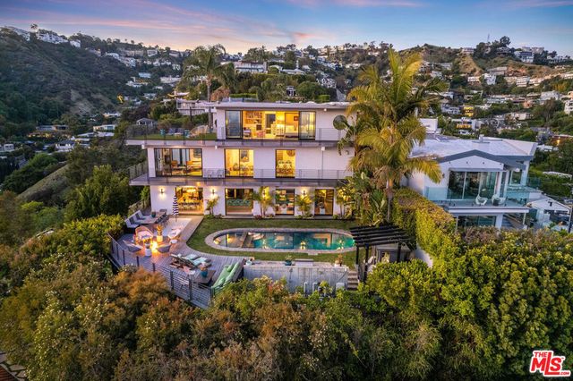 1501 Viewsite Terrace, Los Angeles, CA 90069