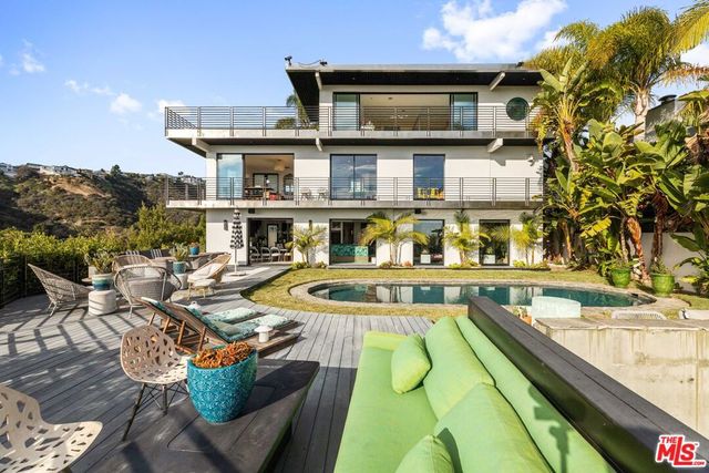 1501 Viewsite Terrace, Los Angeles, CA 90069