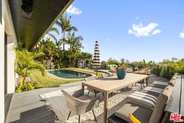 1501 Viewsite Terrace, Los Angeles, CA 90069