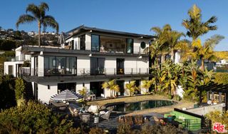 1501 Viewsite Terrace, Los Angeles, CA 90069