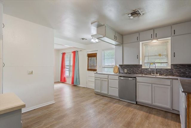 216 Bluebonnet, Marlin, TX 76661