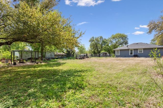 216 Bluebonnet, Marlin, TX 76661