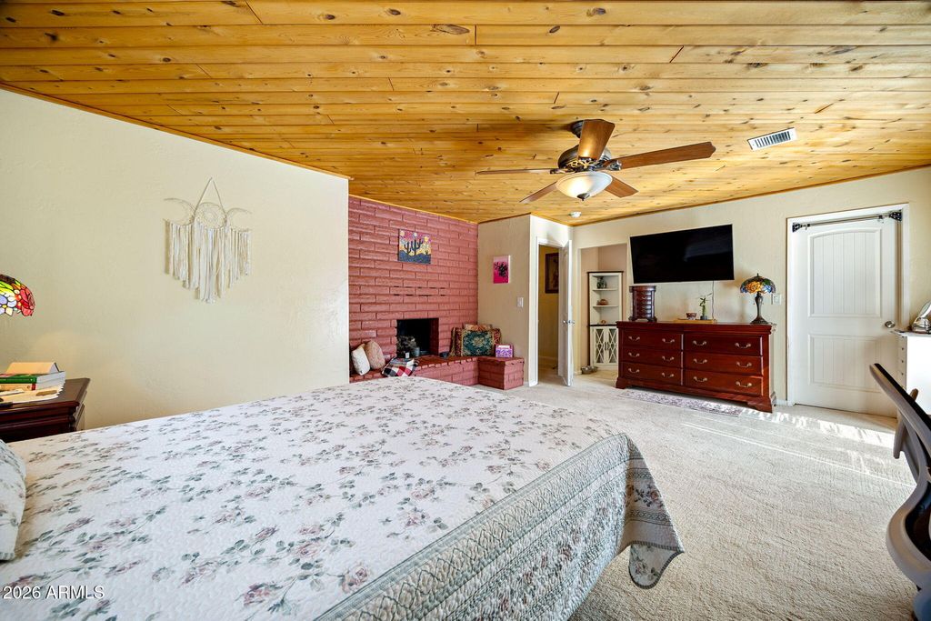 Image 14 of property listing at 420 E Owens --, Show Low, AZ 85901