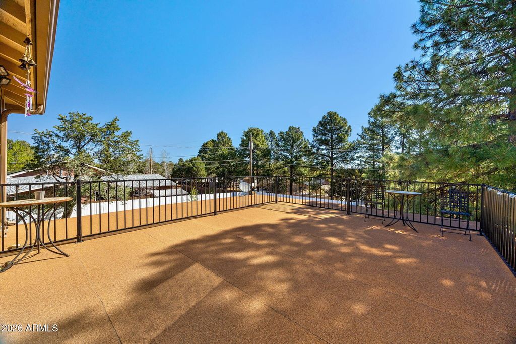Image 15 of property listing at 420 E Owens --, Show Low, AZ 85901
