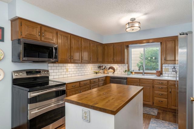 3723 E Sugar Hill Street, Springfield, MO 65809