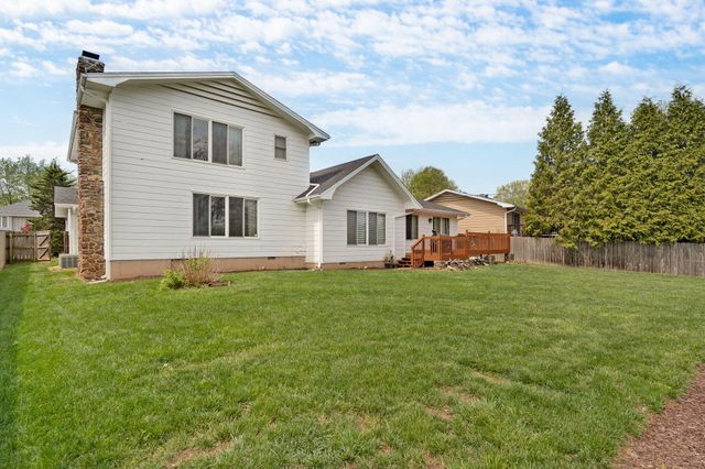 3723 E Sugar Hill Street, Springfield, MO 65809