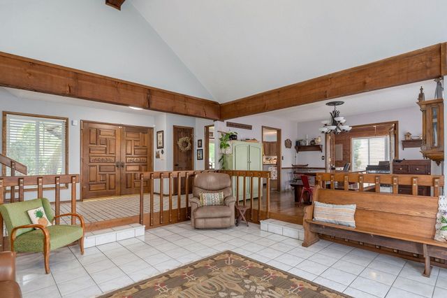 3723 E Sugar Hill Street, Springfield, MO 65809