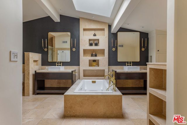 1100 Pine Drive, Beverly Hills, CA 90210