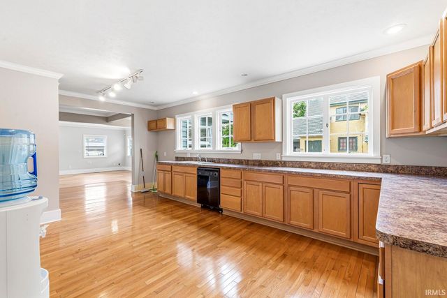 527 W Colfax Avenue, South Bend, IN 46601