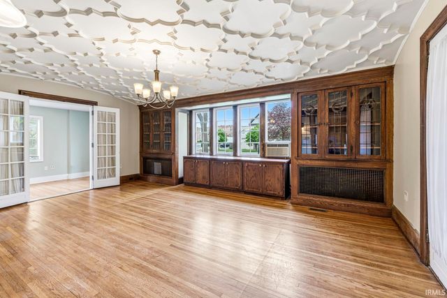 527 W Colfax Avenue, South Bend, IN 46601