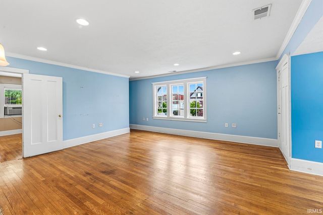 527 W Colfax Avenue, South Bend, IN 46601