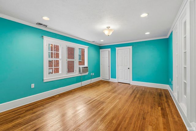 527 W Colfax Avenue, South Bend, IN 46601