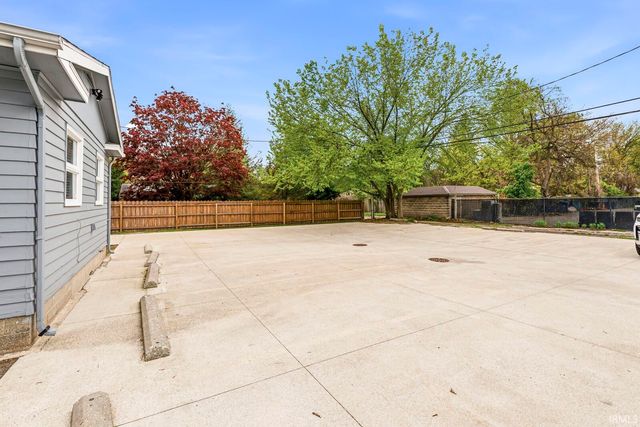 527 W Colfax Avenue, South Bend, IN 46601