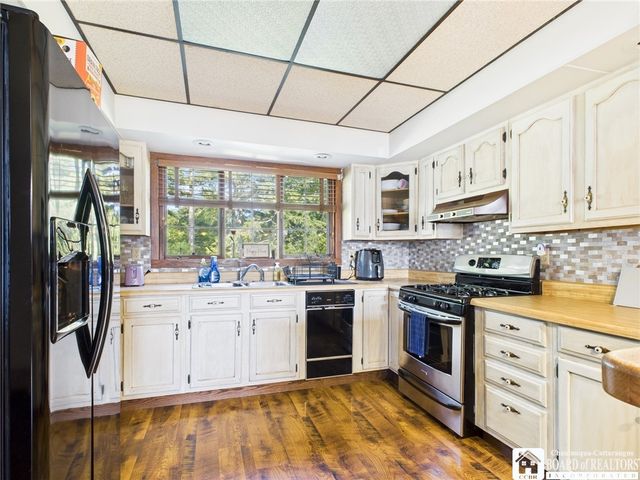 485 Derrick Road, Foster Town, PA 16701