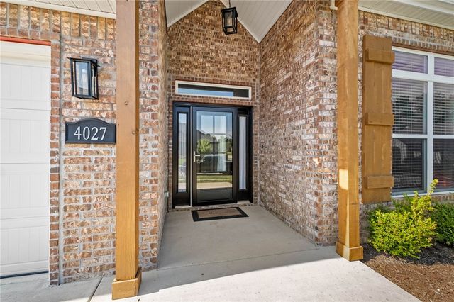 4027 E Utica Lane, Fayetteville, AR 72701