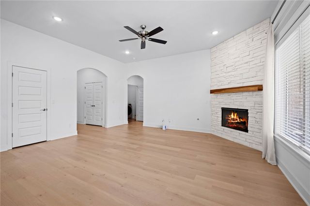 4027 E Utica Lane, Fayetteville, AR 72701