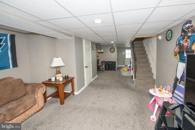 105 WAYNE AVE, Springfield, PA 19064