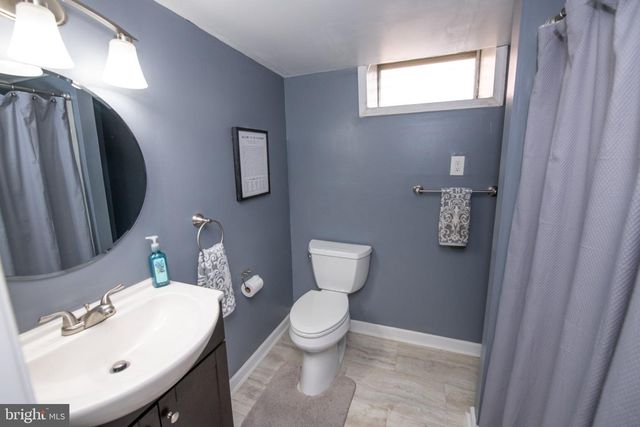 105 WAYNE AVE, Springfield, PA 19064