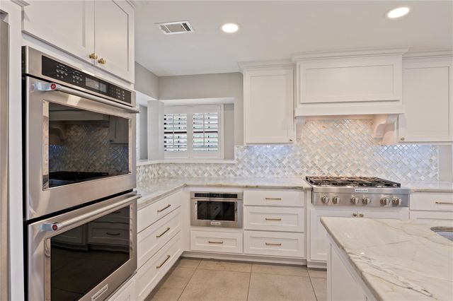 2711 Bent Tree Trail, League City, TX 77573