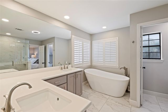 2711 Bent Tree Trail, League City, TX 77573