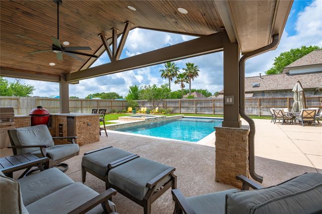 2711 Bent Tree Trail, League City, TX 77573