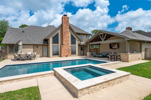 2711 Bent Tree Trail, League City, TX 77573