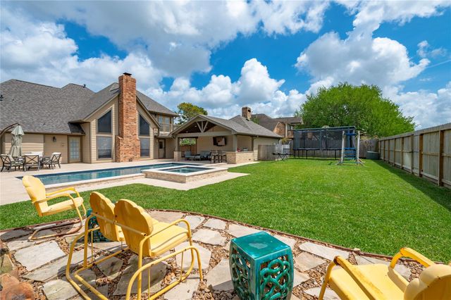 2711 Bent Tree Trail, League City, TX 77573