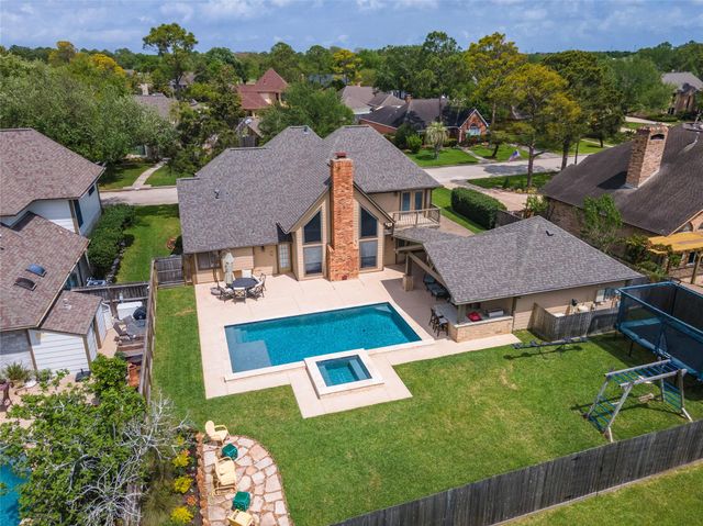 2711 Bent Tree Trail, League City, TX 77573