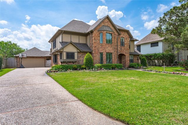 2711 Bent Tree Trail, League City, TX 77573