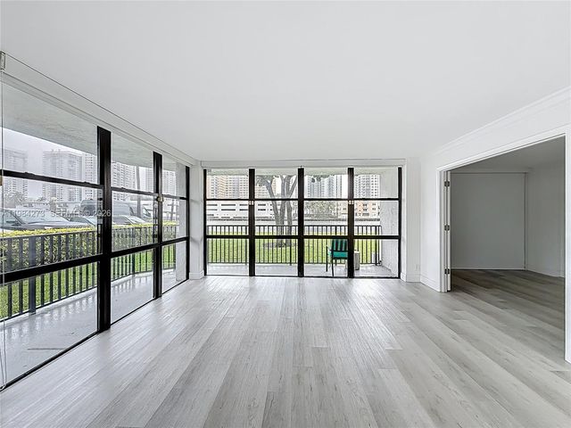 1000 Parkview Dr 121, Hallandale Beach, FL 33009