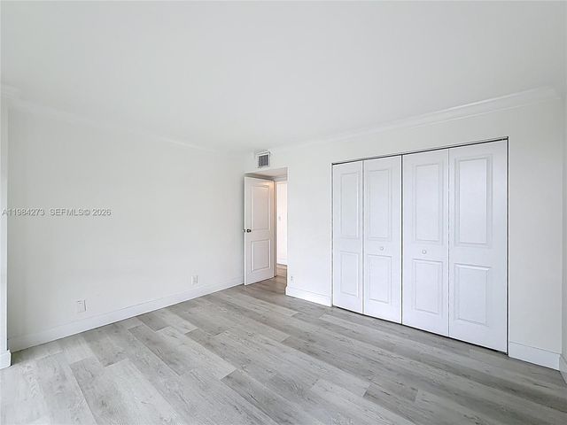 1000 Parkview Dr 121, Hallandale Beach, FL 33009